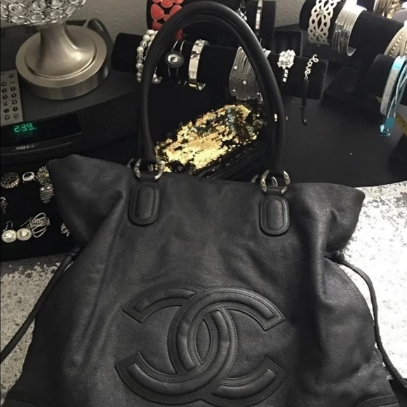 chanel caviar tote